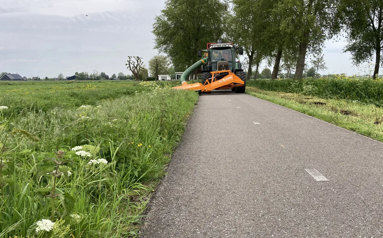 Maaien langs wegen