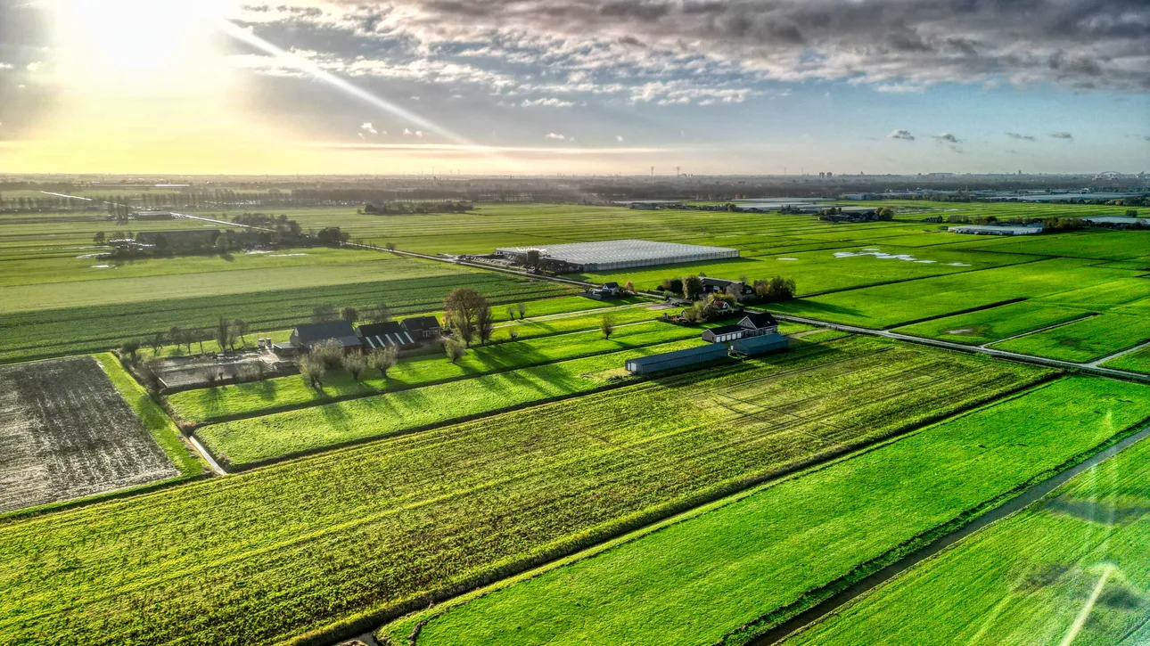 Luchtfoto Middengebied Zuidplaspolder vanaf gemaal